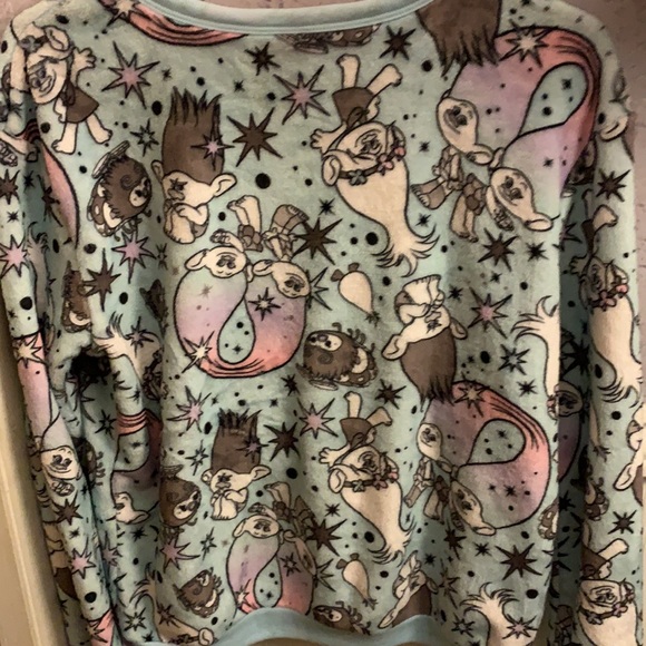 Official Dreamworks Brand “Trolls” Fleece sweater - Picture 4 of 4
